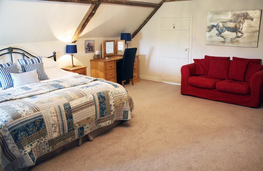 Willow Tree Farm Hillington Room photo