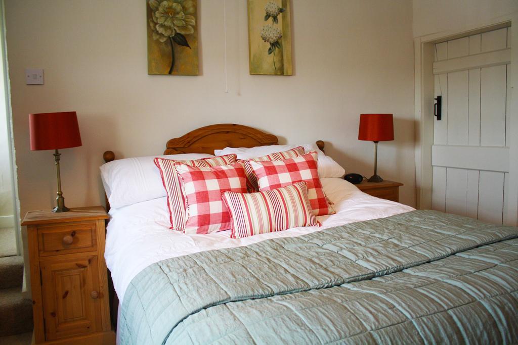 Willow Tree Farm Hillington Room photo